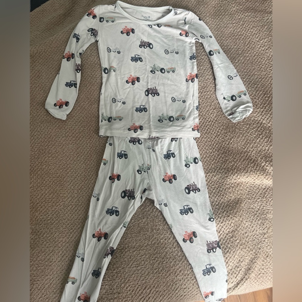KYTE Tractor Pajama Set